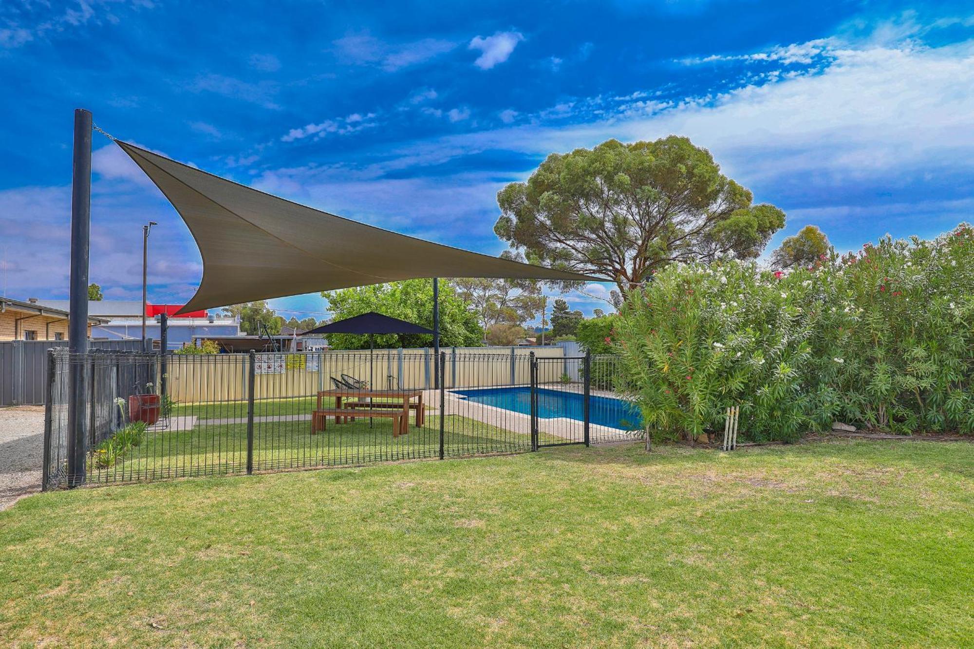 Robinvale Bridge Motel Dış mekan fotoğraf
